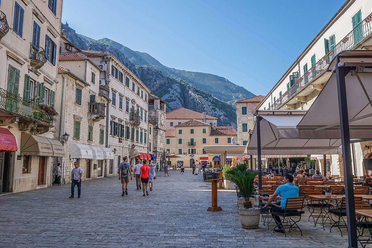 Как жить в Черногории без временного вида на жительство?