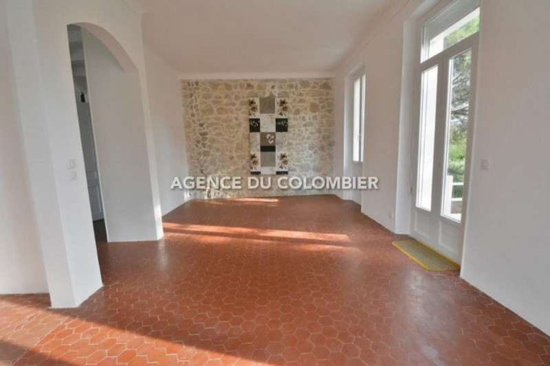 Вилла во Франции, в Антибе