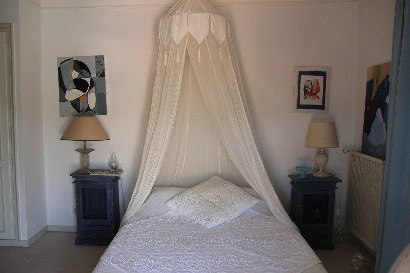 Вилла во Франции, в Антибе