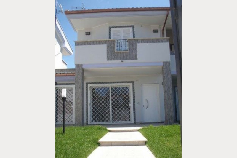 Таунхаус в Италии, в Анцио