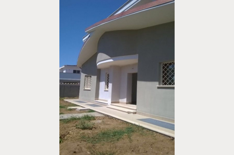 Таунхаус в Италии, в Лацио