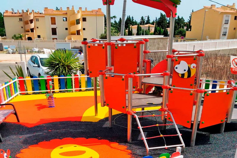 Cottage / House in Spain, in Denia