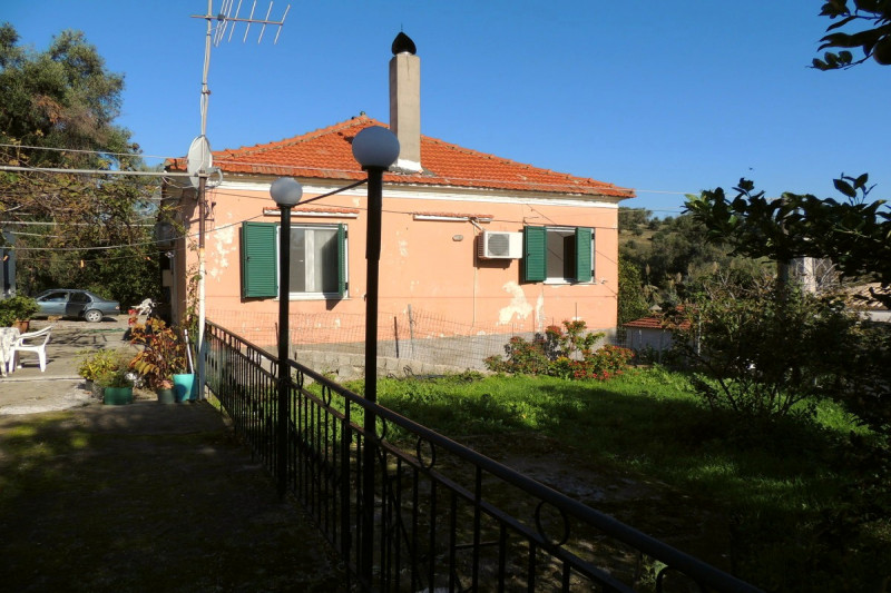 Cottage / House in Greece, in Kavvadades