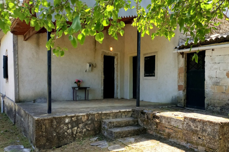 Дом в Греции, в Старой Перифье