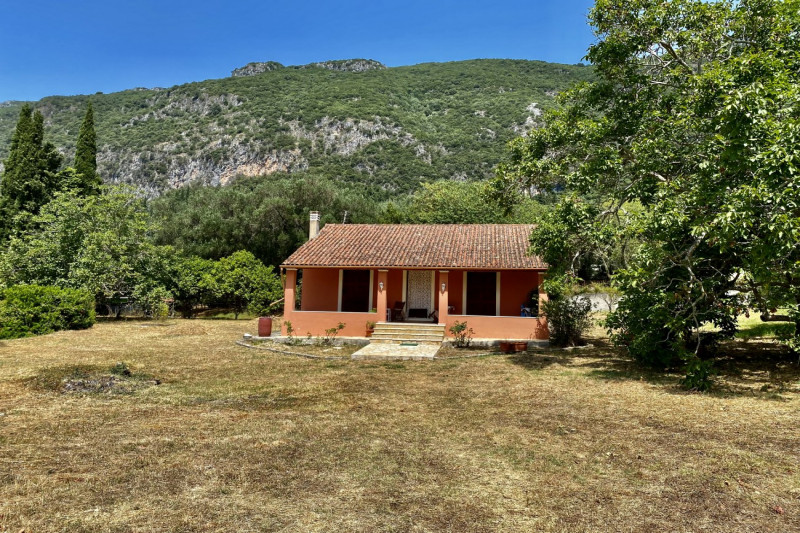 Cottage / House in Greece, in Ano Korakiana