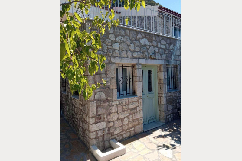 Town House in Greece, in Agios Panteleimonas
