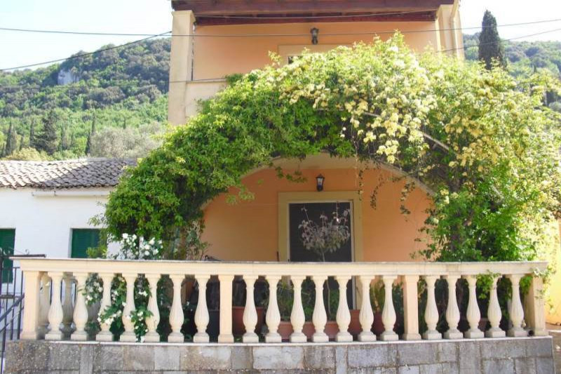 Дом в Греции, в Приниласе