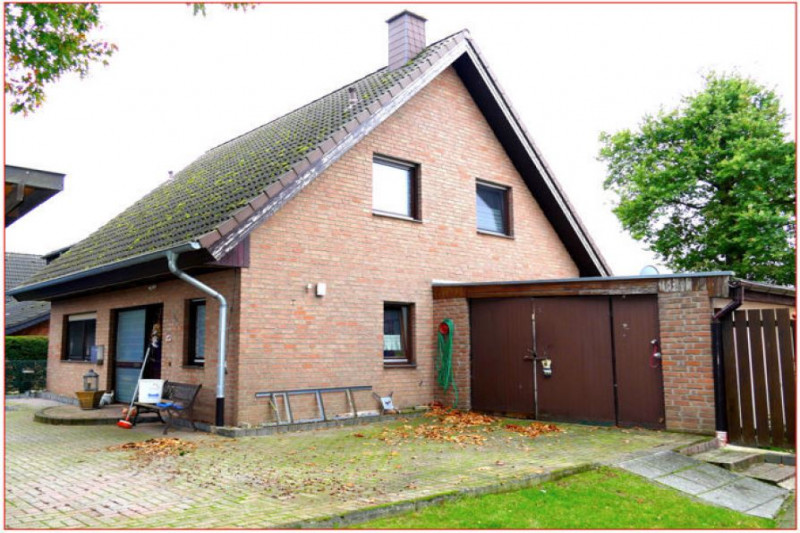Cottage / House in Germany, in Neuss