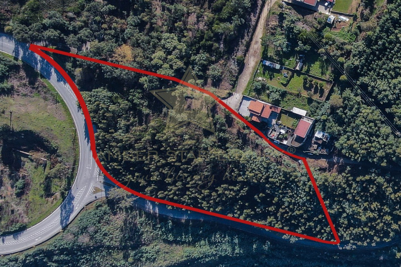 Участок за 200 000 евро в Порту, Португалия