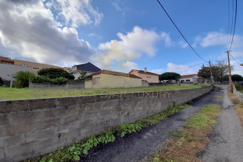 Участок в Португалии, в Порту