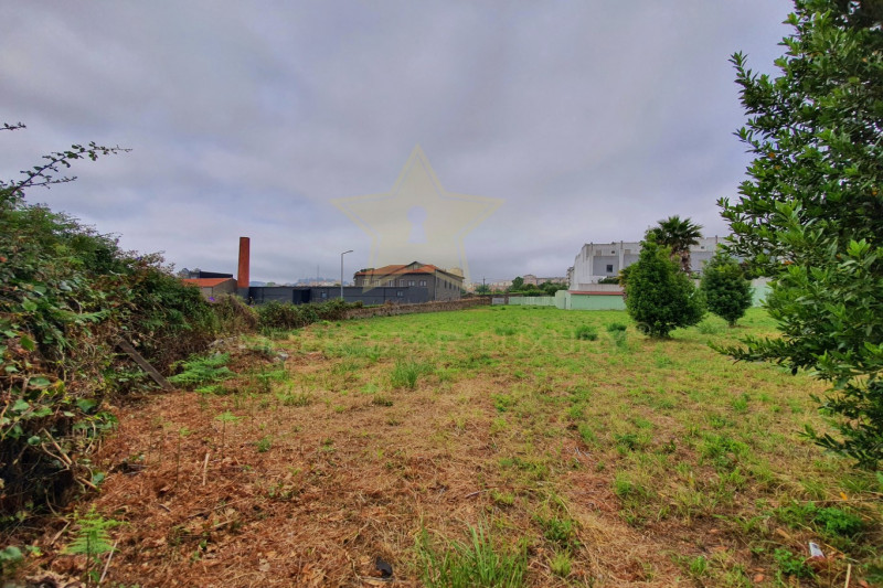 Участок в Португалии, в Порту