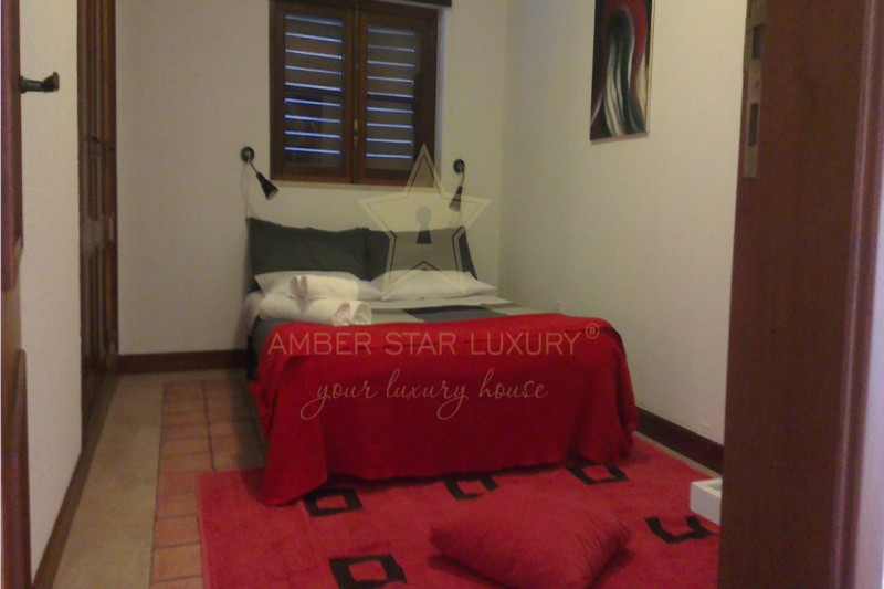 Дом в Португалии, в Сетубале