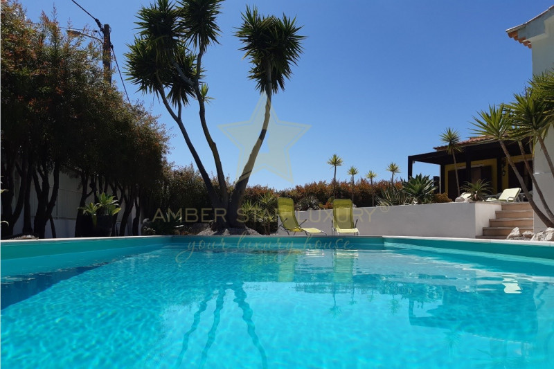 Дом в Португалии, в Сетубале