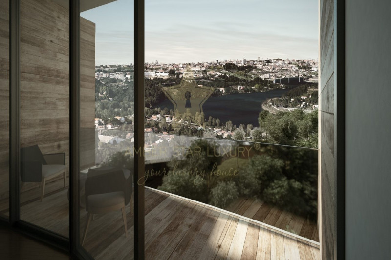 Участок в Португалии, в Порту