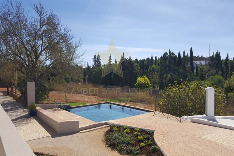 Вилла в Португалии, в Фару