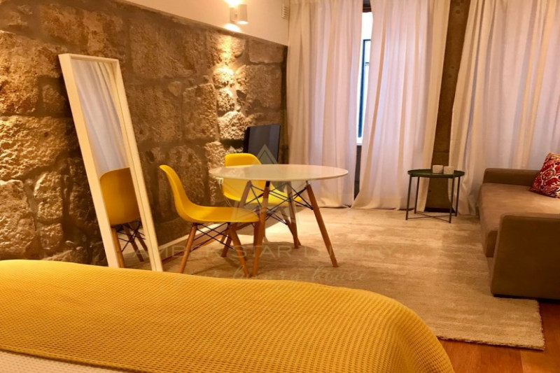 Коммерческая недвижимость в Португалии, в Порту