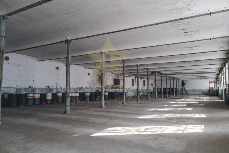 Коммерческая недвижимость в Португалии, в Порту