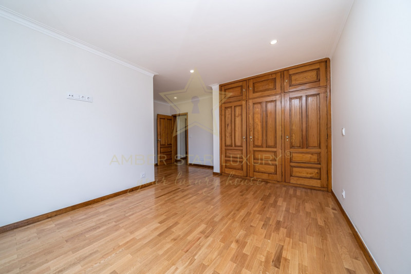 Cottage / House in Portugal, in Porto