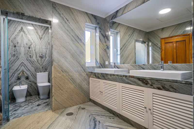 Cottage / House in Portugal, in Porto