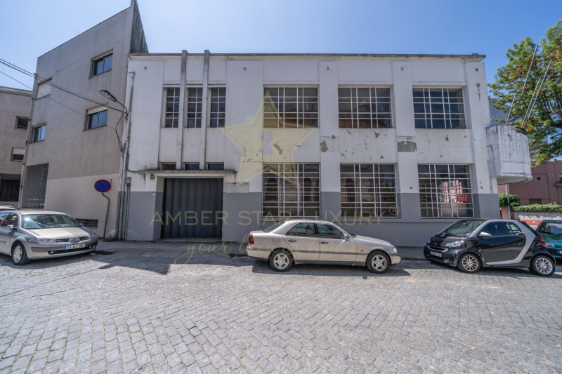 Коммерческая недвижимость в Португалии, в Порту