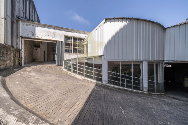 Коммерческая недвижимость в Португалии, в Порту