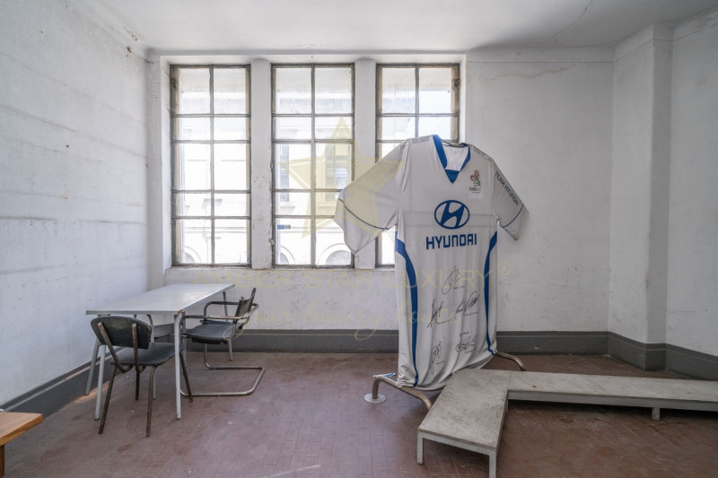 Коммерческая недвижимость в Португалии, в Порту