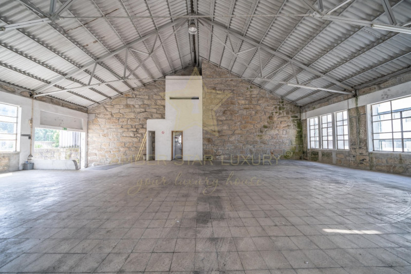 Коммерческая недвижимость в Португалии, в Порту