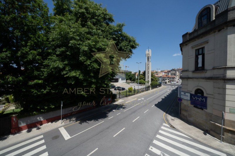 Коммерческая недвижимость в Португалии, в Порту