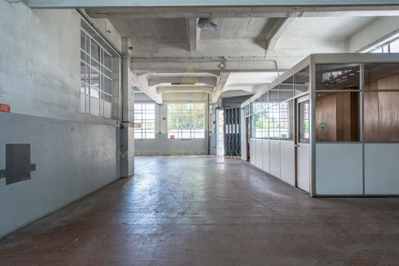 Коммерческая недвижимость в Португалии, в Порту