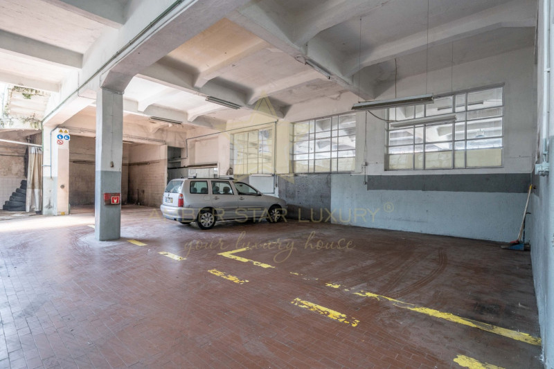 Коммерческая недвижимость в Португалии, в Порту