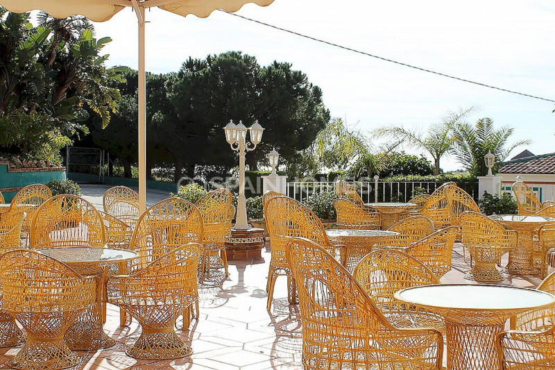 Отель в Испании, в Бенальмадене