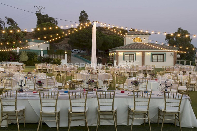 Отель в Испании, в Бенальмадене