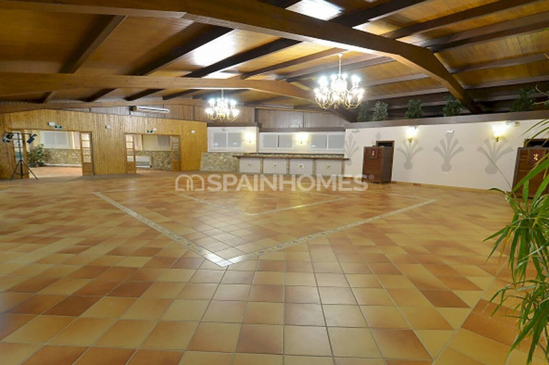 Отель в Испании, в Бенальмадене