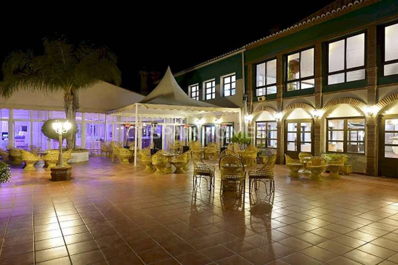 Отель в Испании, в Бенальмадене