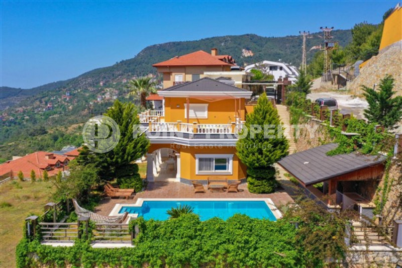 Вилла в Турции, в Тепе