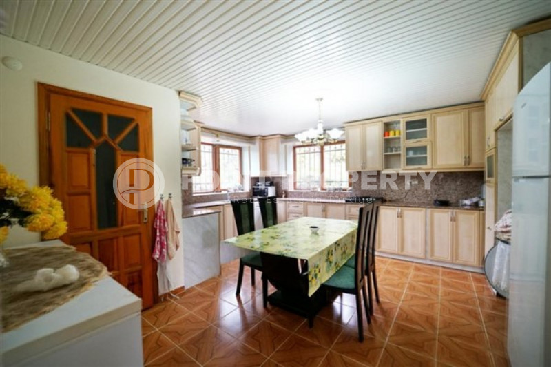 Вилла в Турции, в Демирташе