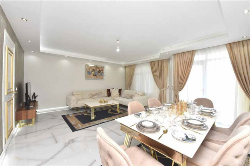 Вилла в Турции, в Аланье