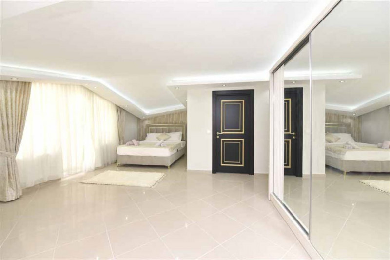 Вилла в Турции, в Аланье