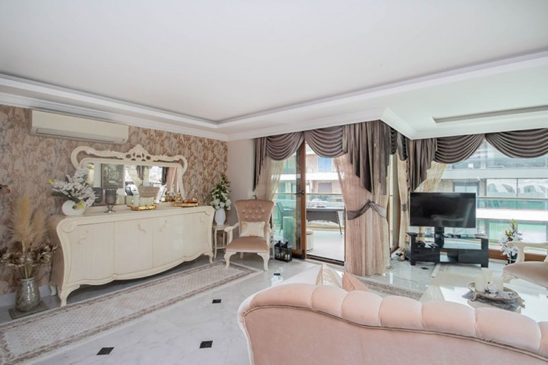 Apartment in Turkey, in Oba