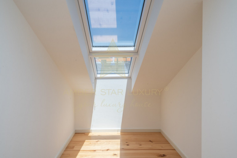 Коммерческая недвижимость в Португалии, в Порту