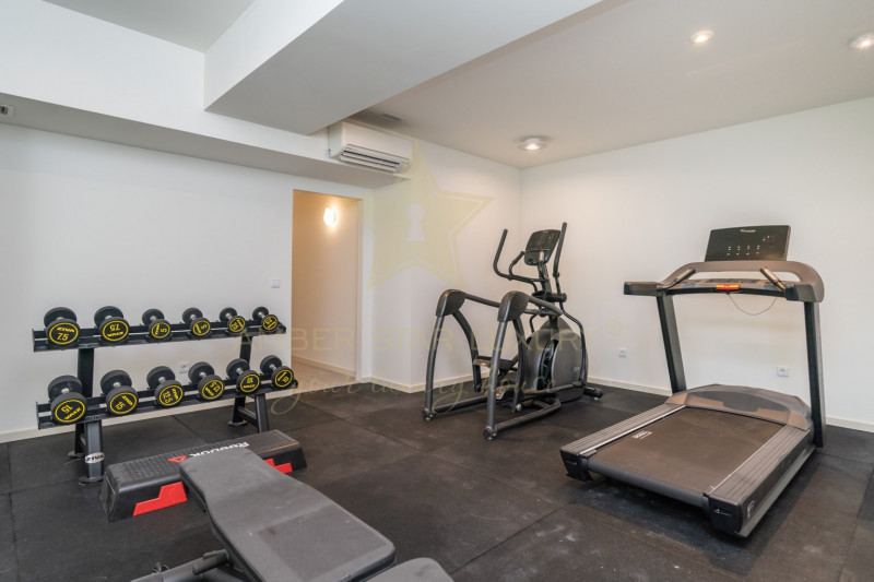 Коммерческая недвижимость в Португалии, в Порту