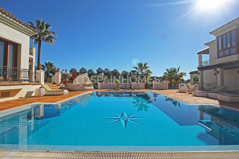 Дом в Испании, в Бенаависе