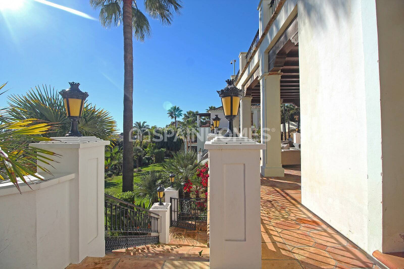 Дом в Испании, в Бенаависе