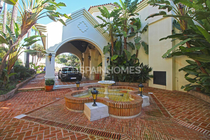 Дом в Испании, в Бенаависе