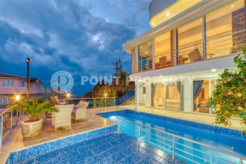 Вилла в Турции, в Демирташе