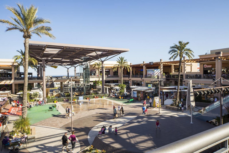 Вилла в Испании, в Лас Колинас Гольф