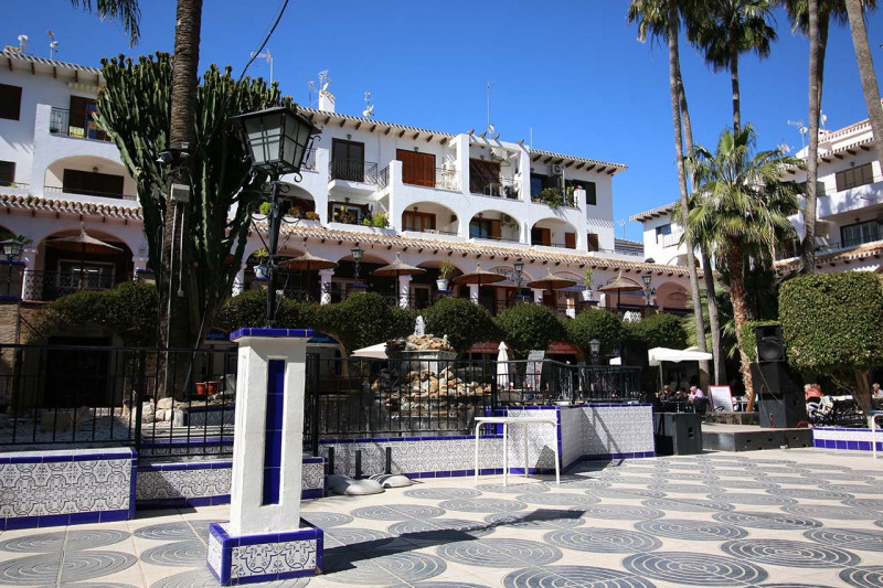 Вилла в Испании, в Лас Колинас Гольф