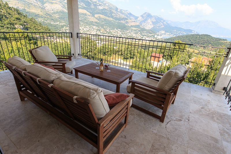 Cottage / House in Montenegro, in Zagradzhe