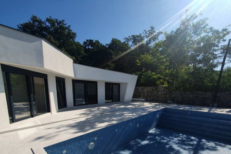 Cottage / House in Montenegro, in Šušanj