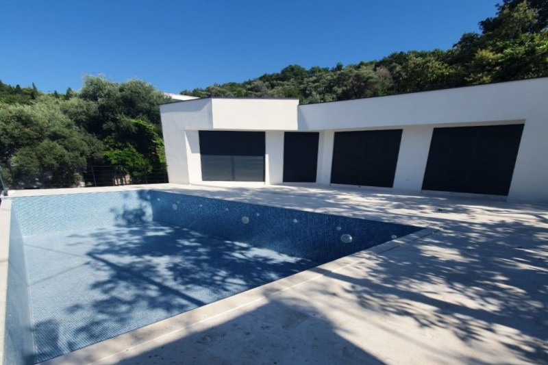 Cottage / House in Montenegro, in Šušanj